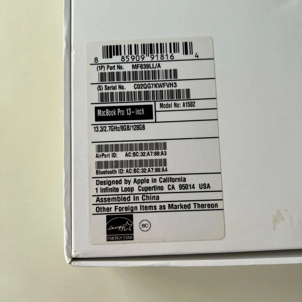 Apple MacBook Pro 13 Box With Original Charger Adapter Never Used​​